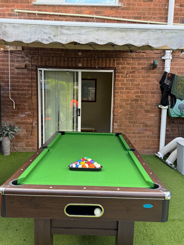Pool table with green - ft,